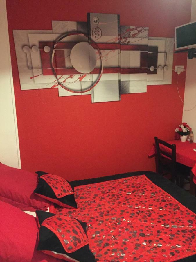 Hotel Du Chemin De Fer Sens Dış mekan fotoğraf